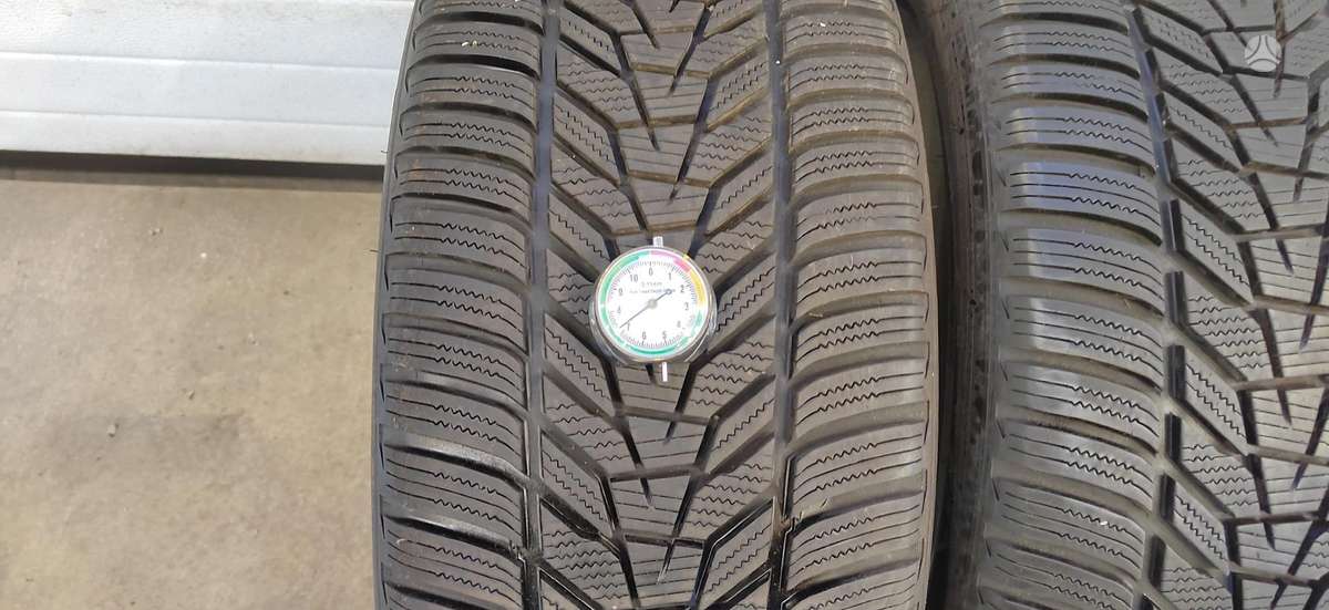 Hankook Winter Icept  Evo 3, winter 255/40 R20