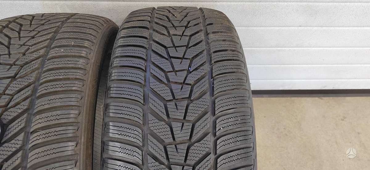 Hankook Winter Icept  Evo 3, winter 255/40 R20