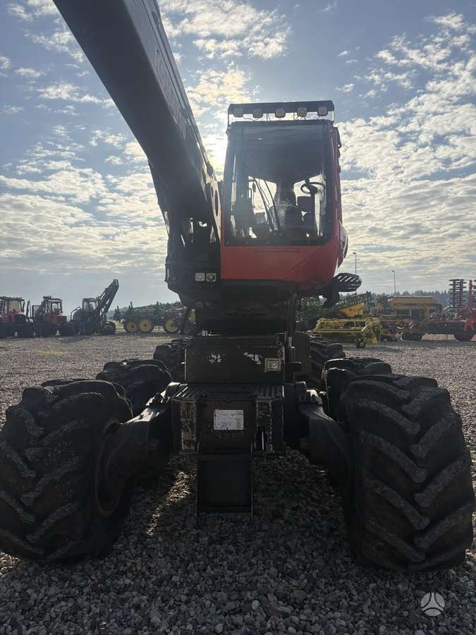 Komatsu 901XC, харвестеры