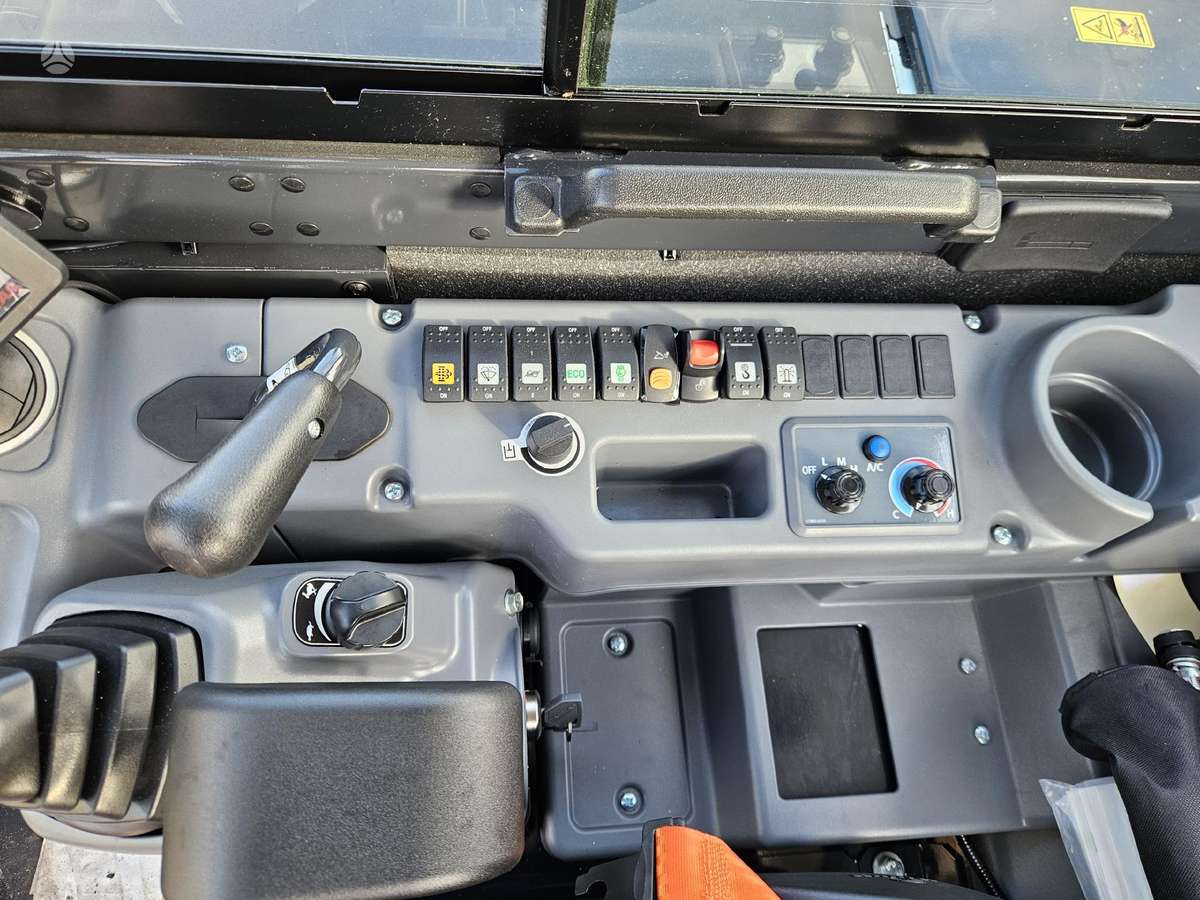 Yanmar SV60, экскаваторы