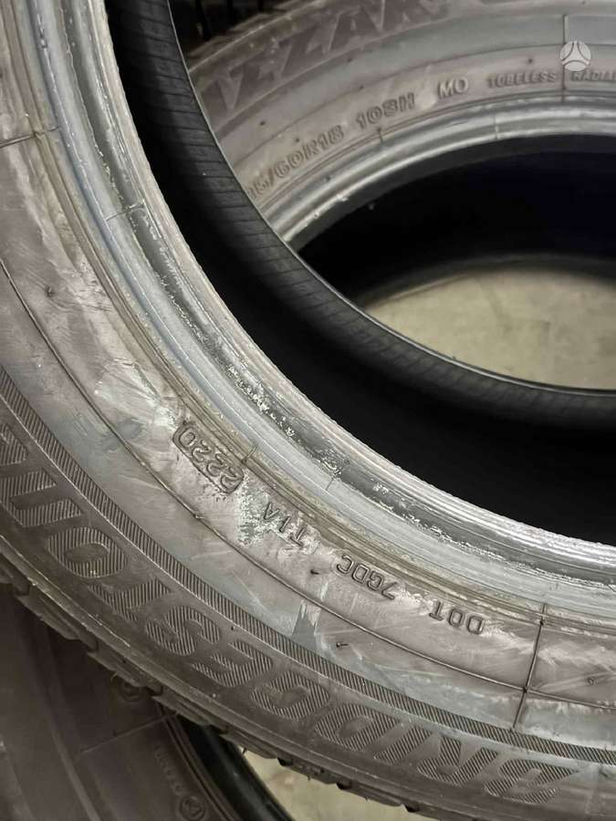 Bridgestone BLIZZAK LM-80 EVO, winter 235/60 R18