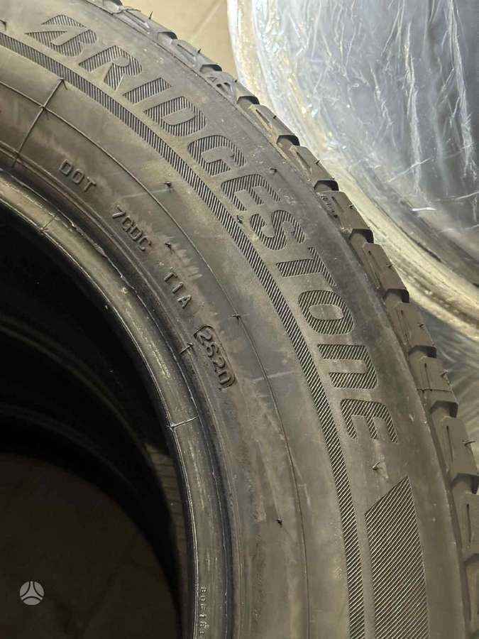 Bridgestone BLIZZAK LM-80 EVO, winter 235/60 R18