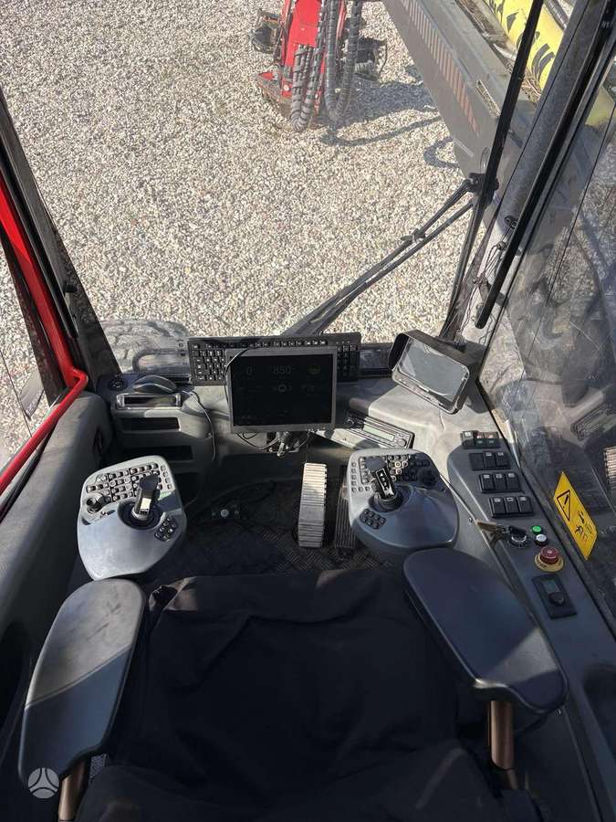 Komatsu 931.1, medkirtės