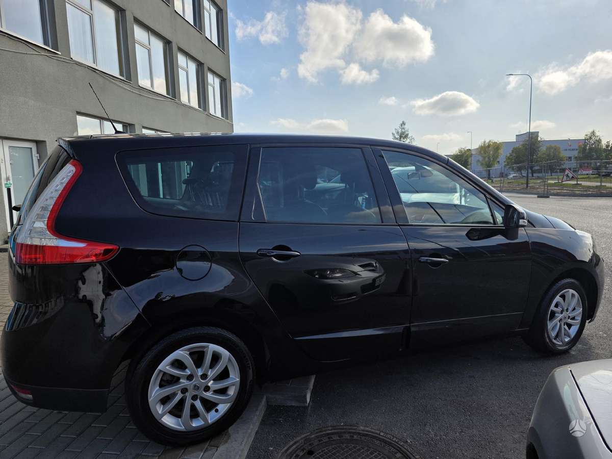 Renault Grand Scenic - 6