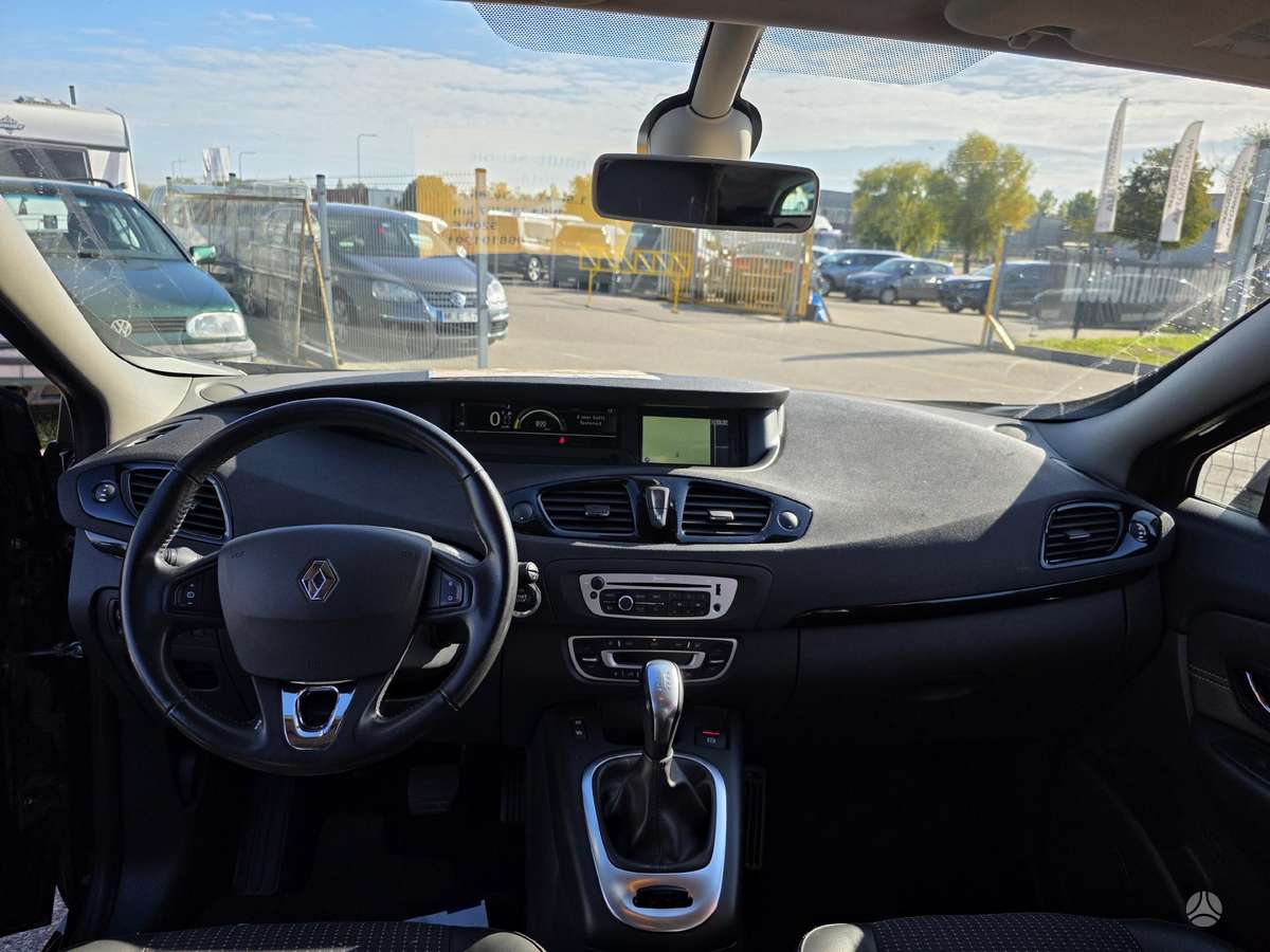Renault Grand Scenic - 9