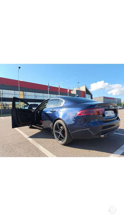 Jaguar XE, 2.0 l., Седан