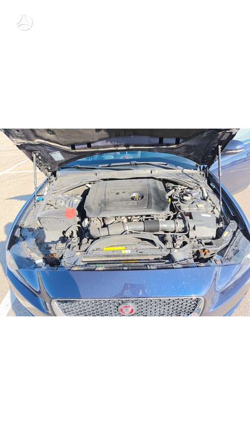 Jaguar XE, 2.0 l., Седан