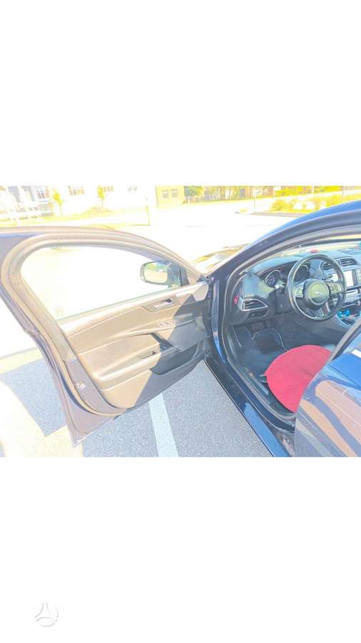 Jaguar XE, 2.0 l., Седан