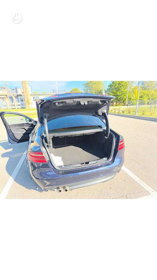 Jaguar XE, 2.0 l., Седан