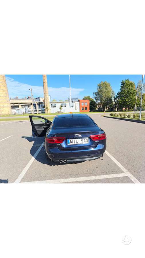 Jaguar XE, 2.0 l., Седан