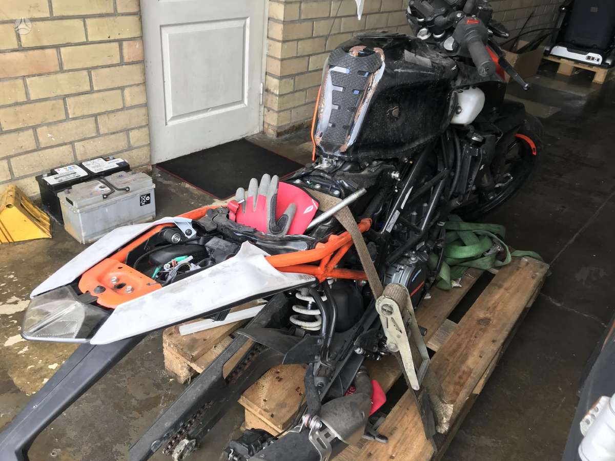 KTM Duke, superbikes
