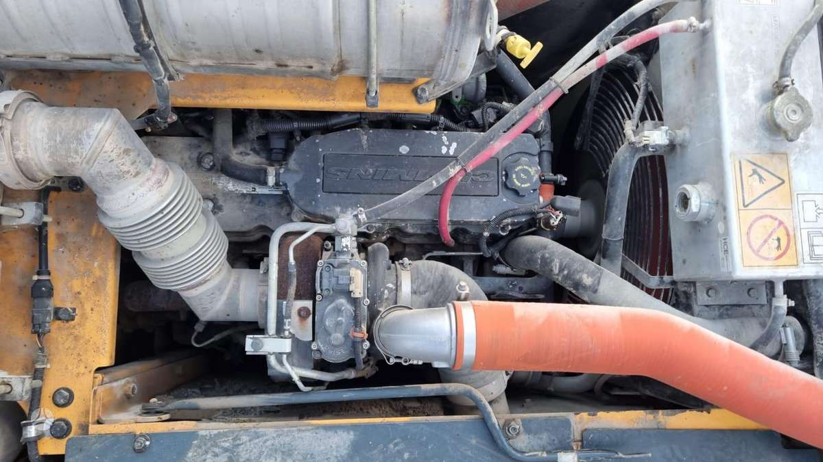 Hyundai HW 140, ekskavatoriai