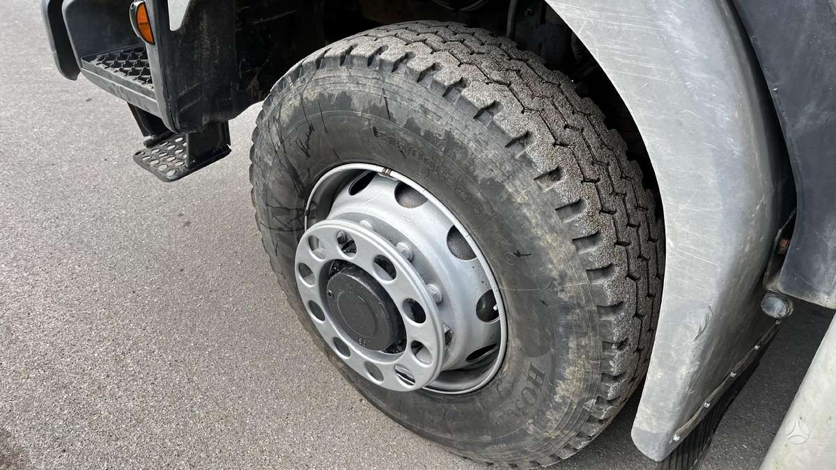 Renault Kerax, самосвалы с краном