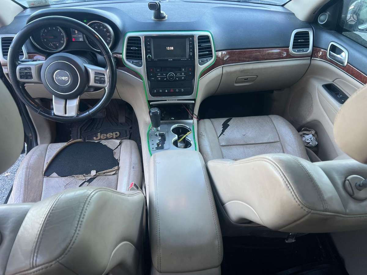 Jeep Grand Cherokee dalimis
