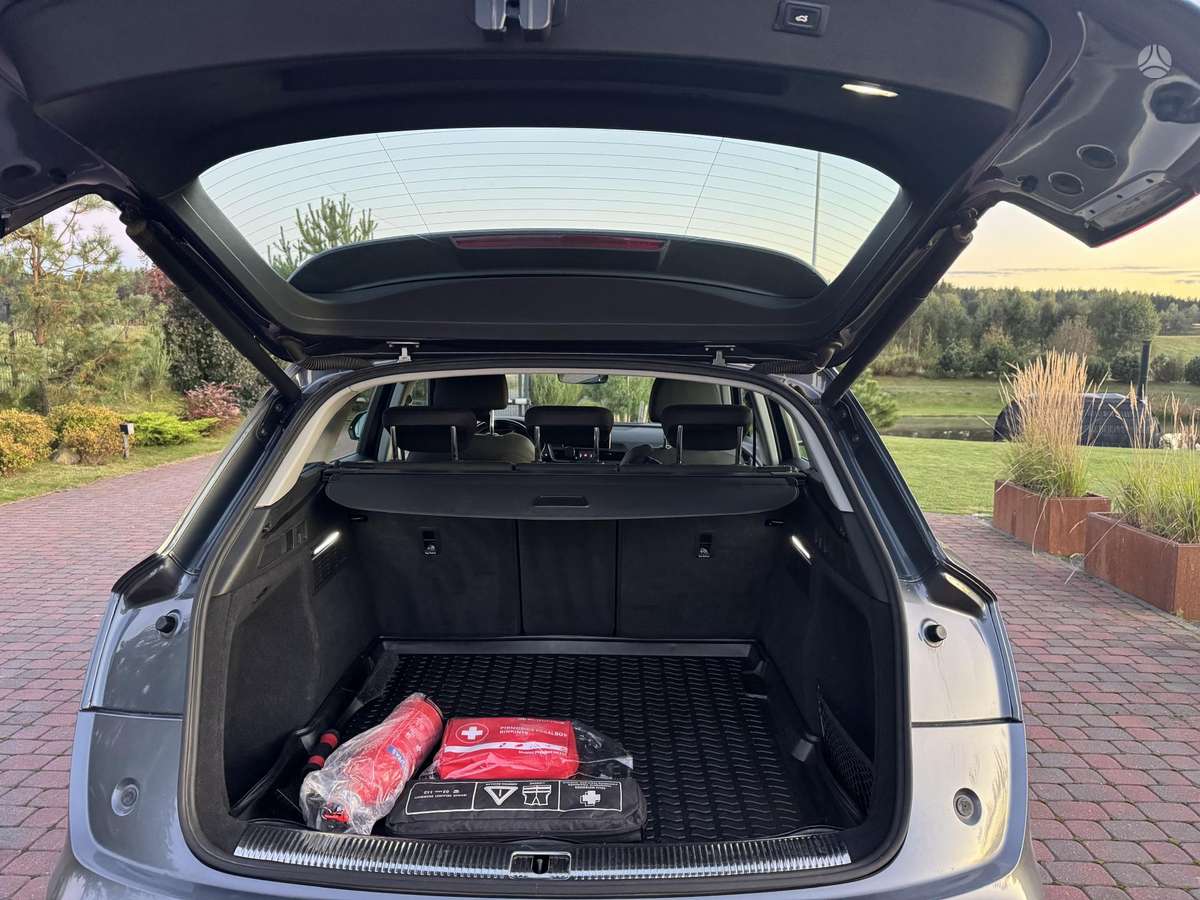 Audi Q5, off-road / crossover
