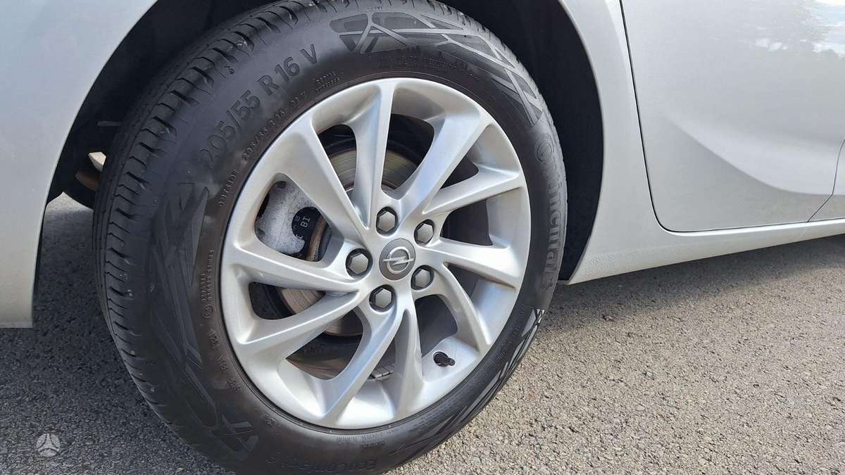 Opel Astra, 1.2 l., Универсал