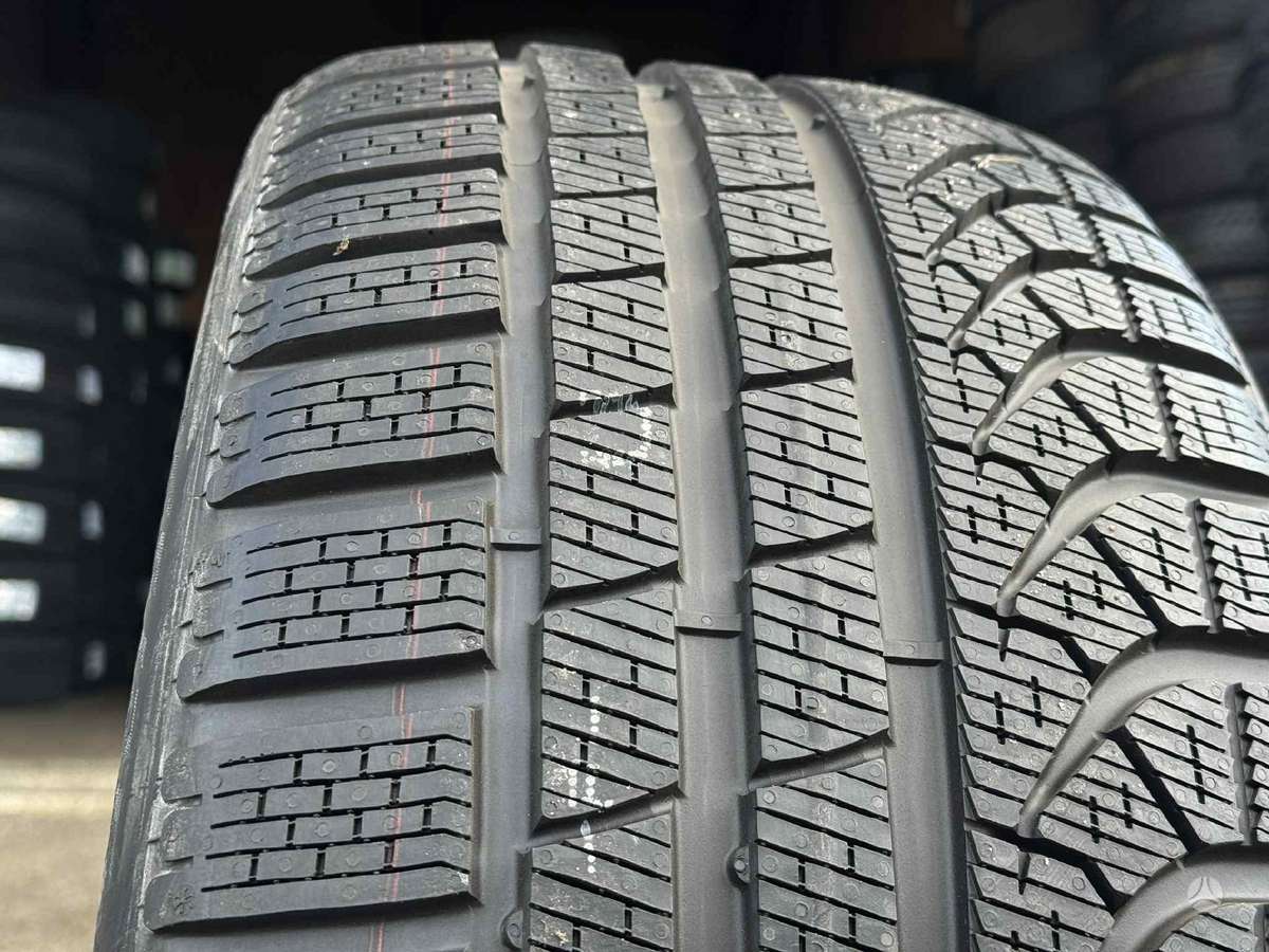 Pirelli P ZERO WINTER | NAUJOS, winter 255/35 R19