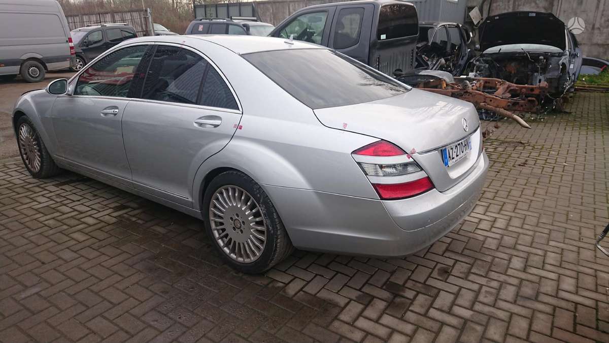 Mercedes-Benz S klasė по частям