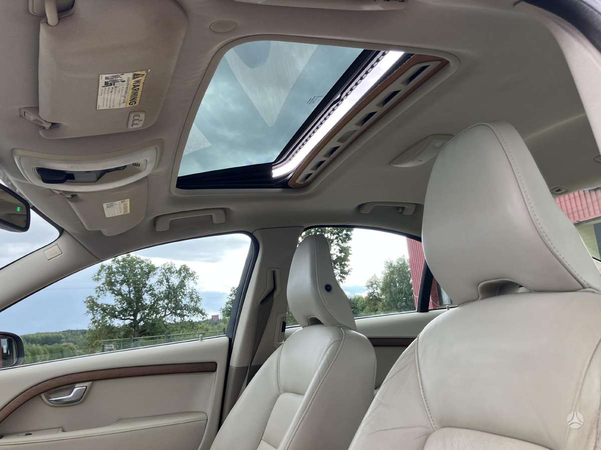 Volvo S80, 3.2 l., Седан