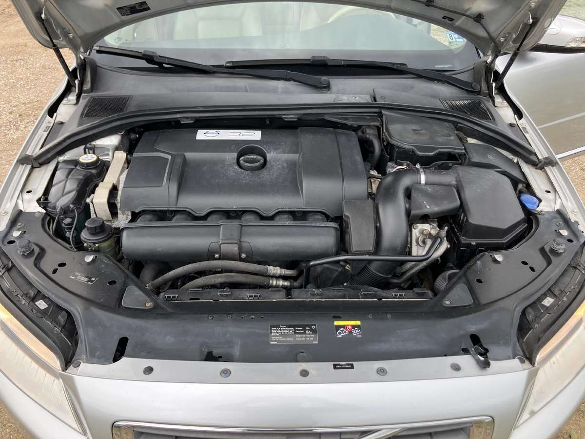 Volvo S80, 3.2 l., Седан