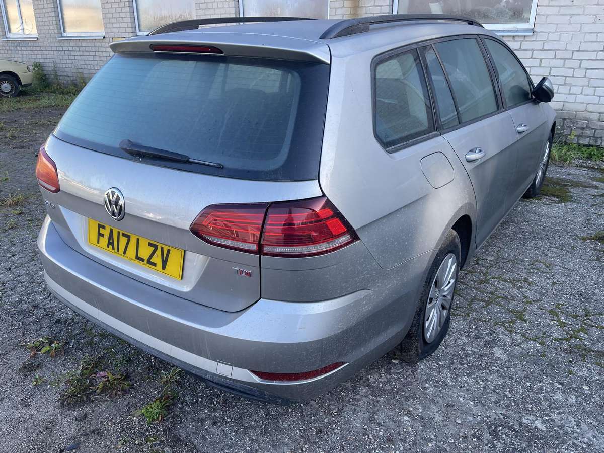 Volkswagen Golf rezerves daļās