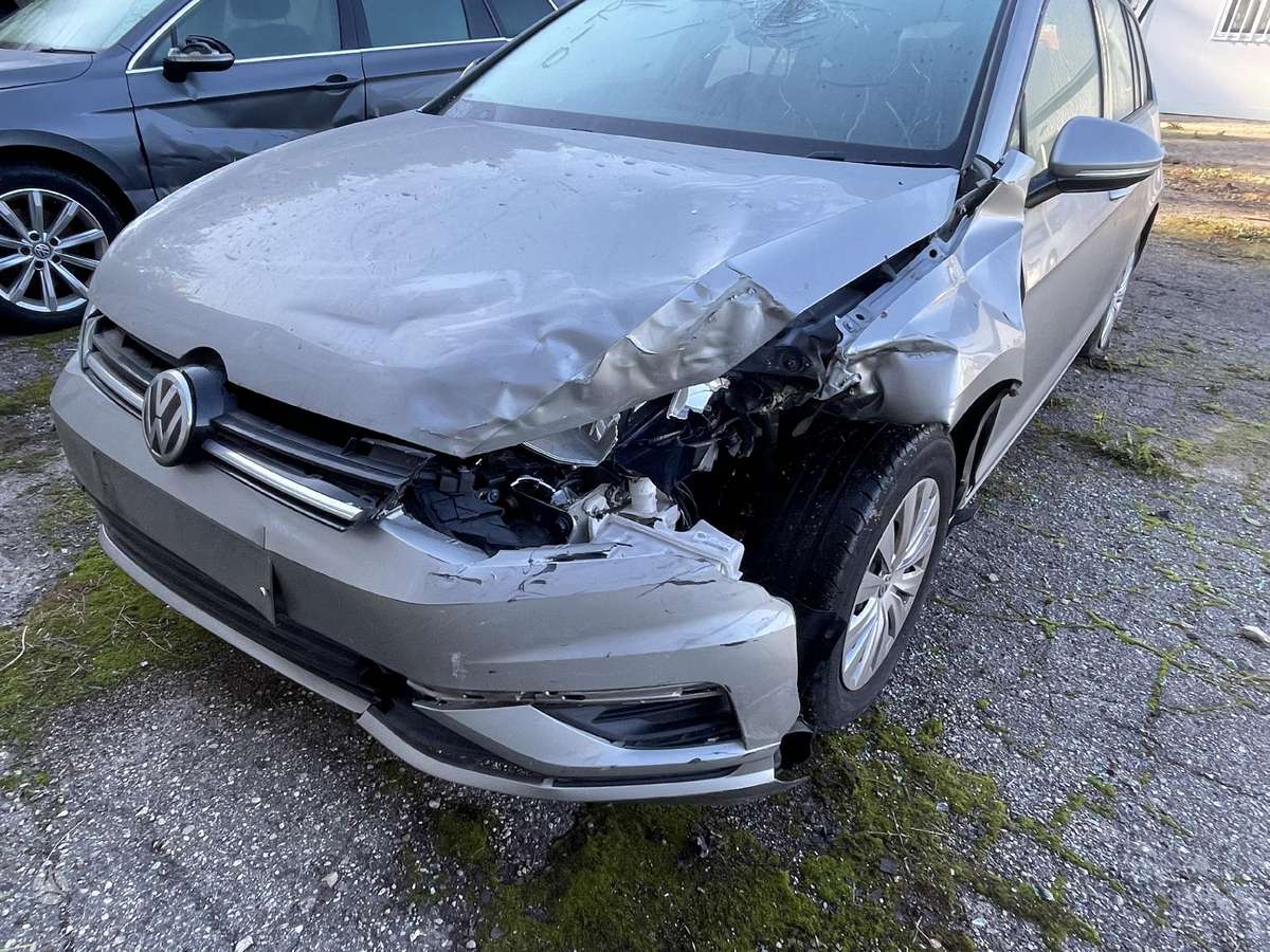 Volkswagen Golf по частям