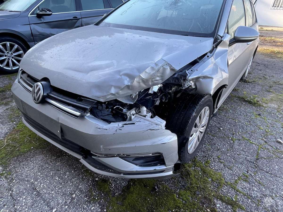 Volkswagen Golf rezerves daļās