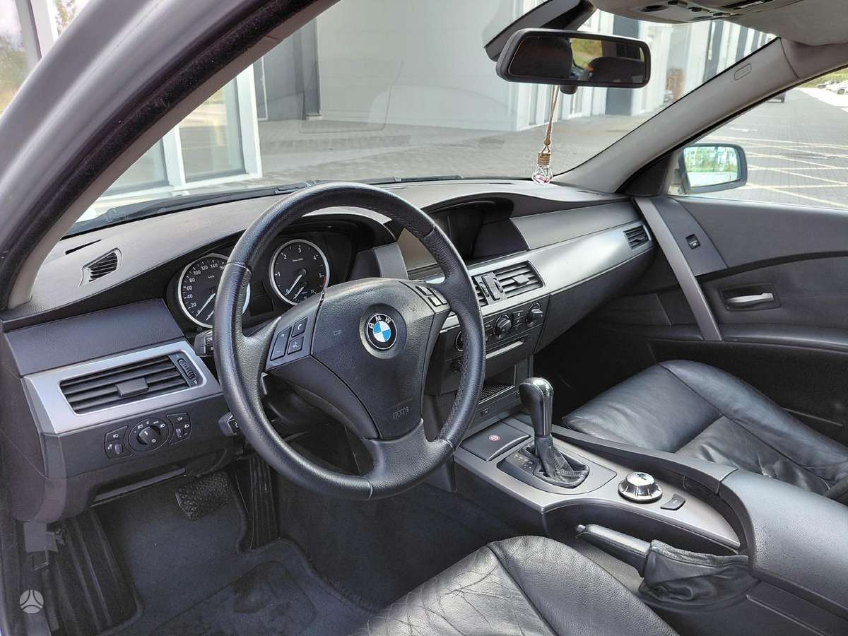 BMW 525, 2.5 l., universalas