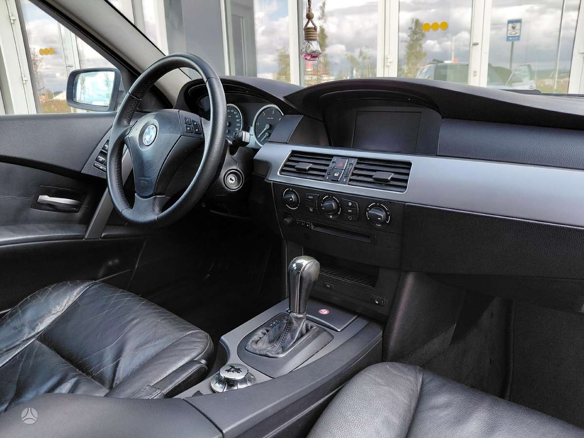 BMW 525, 2.5 l., wagon