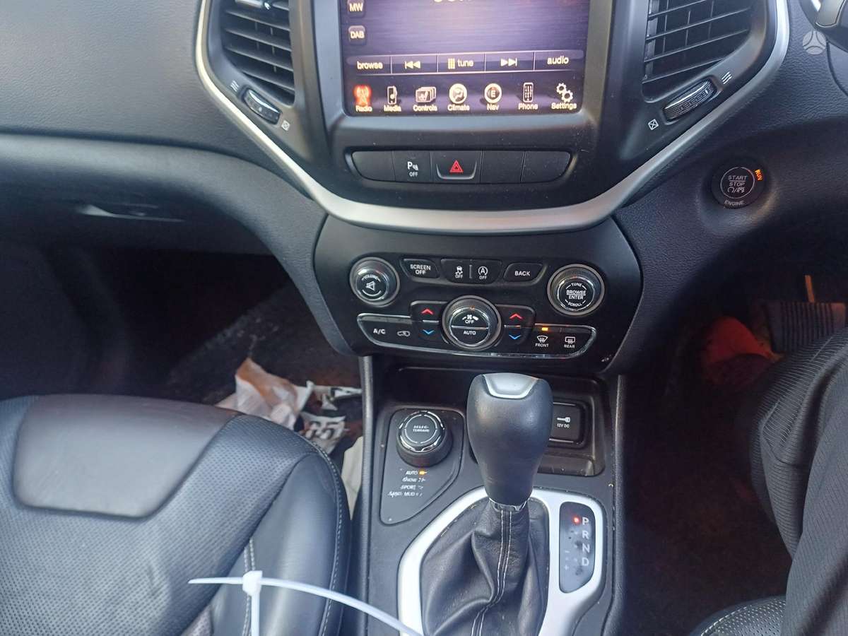 Jeep Cherokee по частям