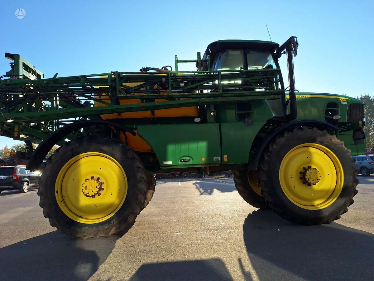 John Deere 5430i, self-propelled sprayers