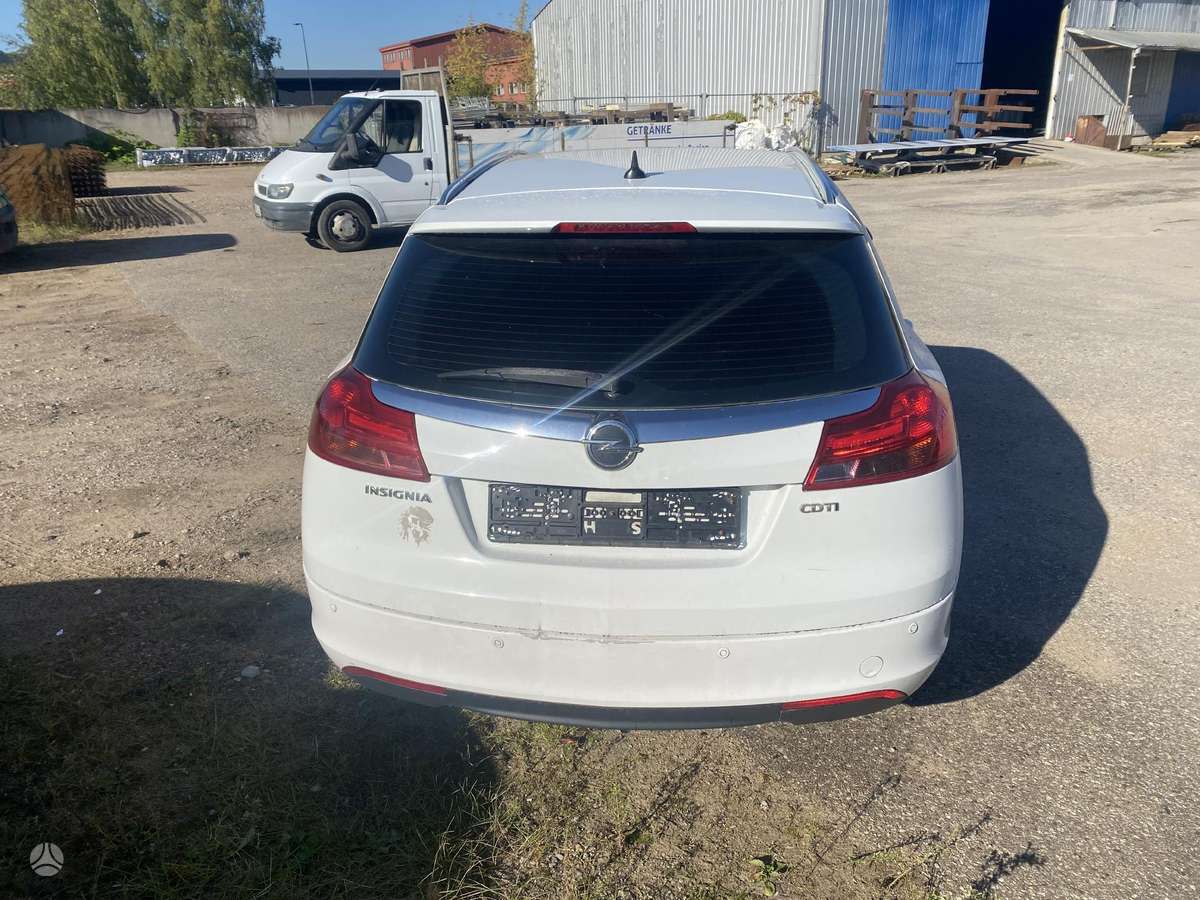 Opel Insignia for parts