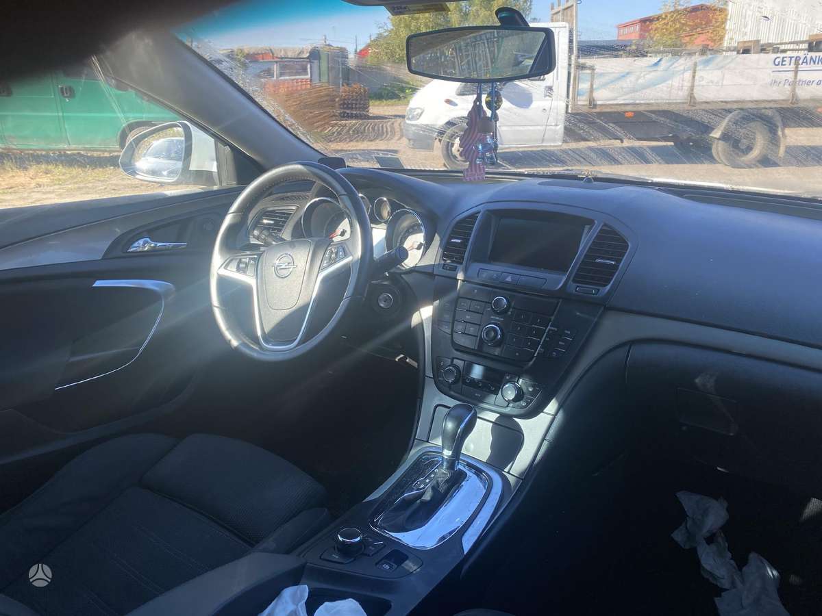 Opel Insignia for parts
