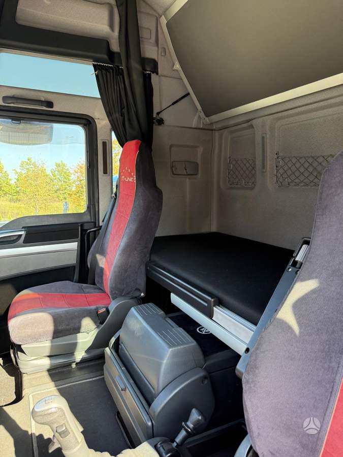 MAN TGX 26.440, с краном