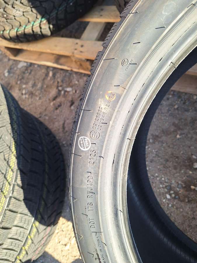 Zmax, winter 275/35 R19