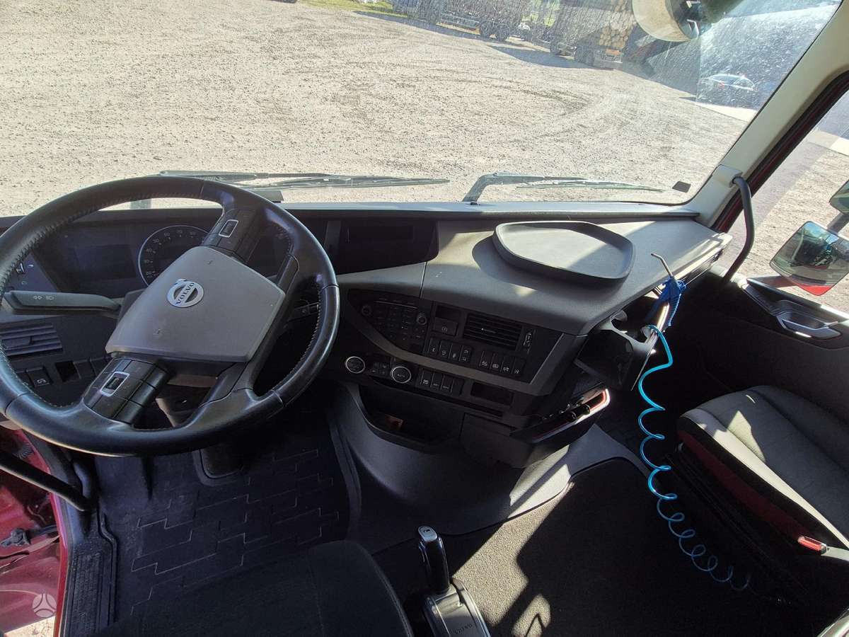 Volvo FH540, лесовозы