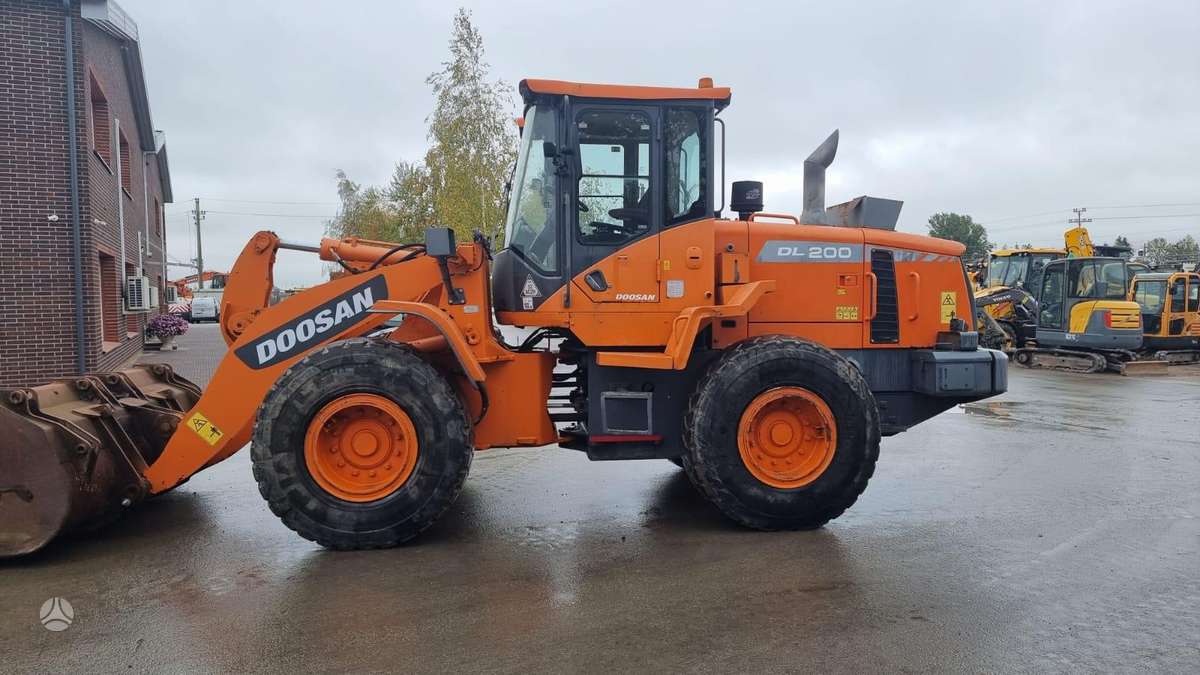 Doosan DL200-3, фронтальные погрузчики