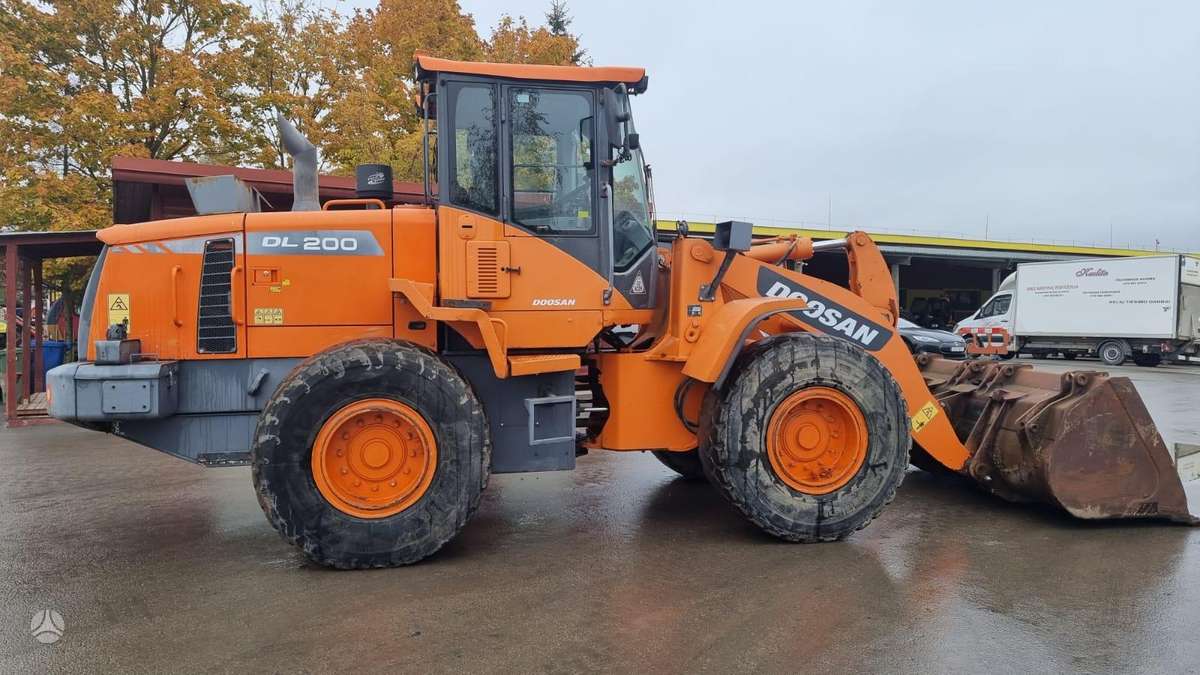 Doosan DL200-3, фронтальные погрузчики