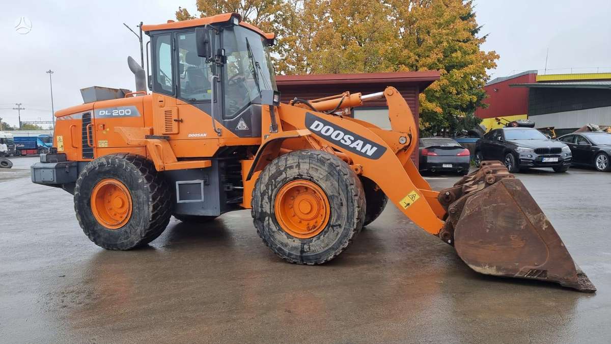 Doosan DL200-3, фронтальные погрузчики