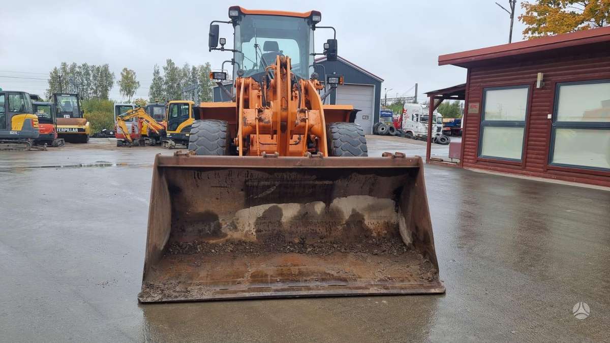 Doosan DL200-3, фронтальные погрузчики