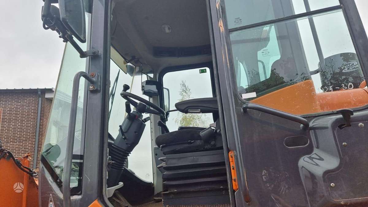 Doosan DL200-3, фронтальные погрузчики
