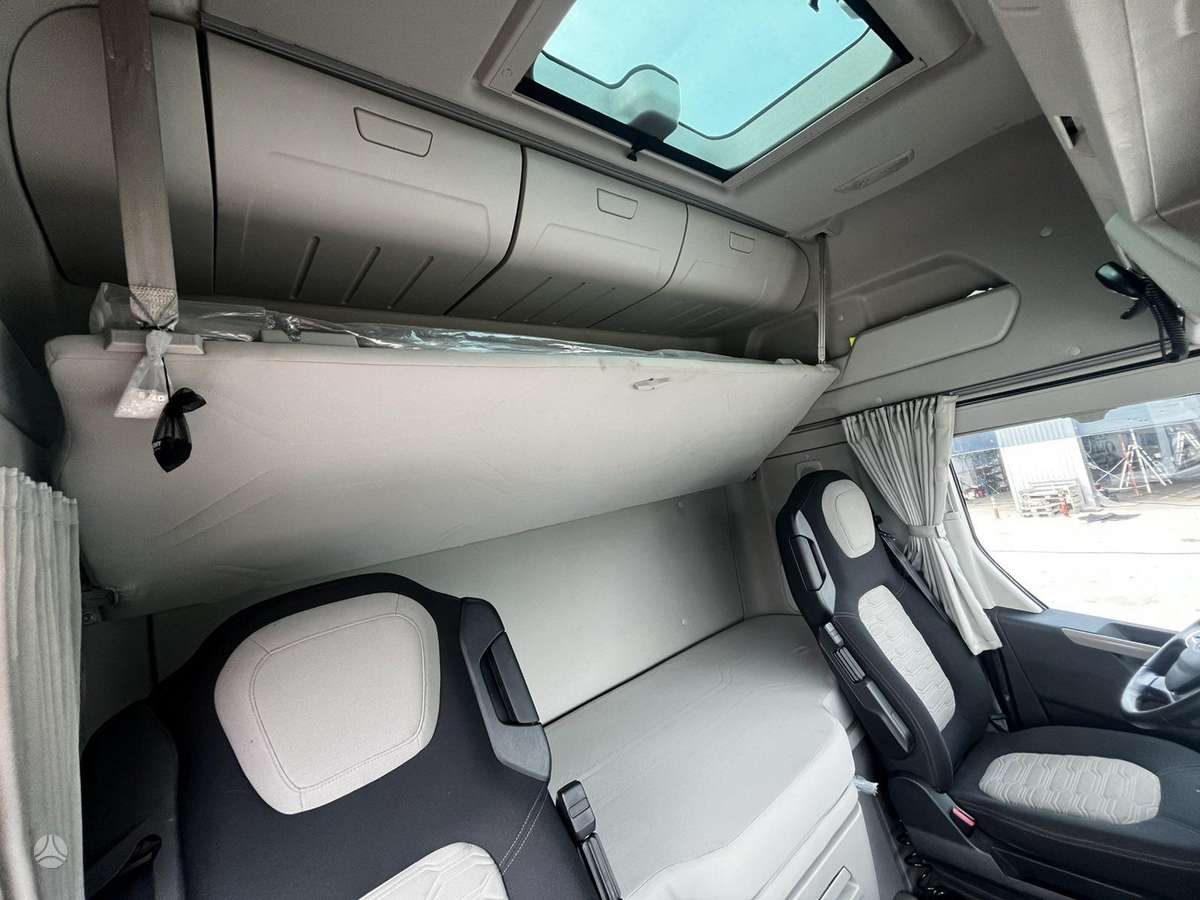 Ford F-MAX, double sleeper