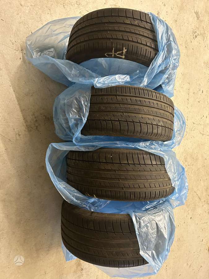 Triangle SporteX TH201, universalios 235/35 R20