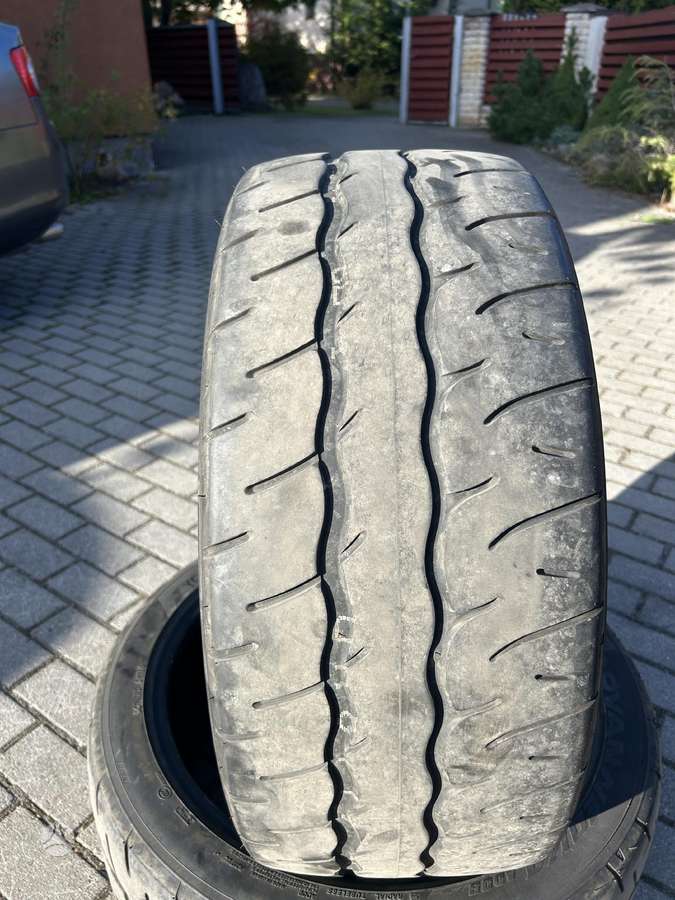 Yokohama, vasarinės 255/40 R20