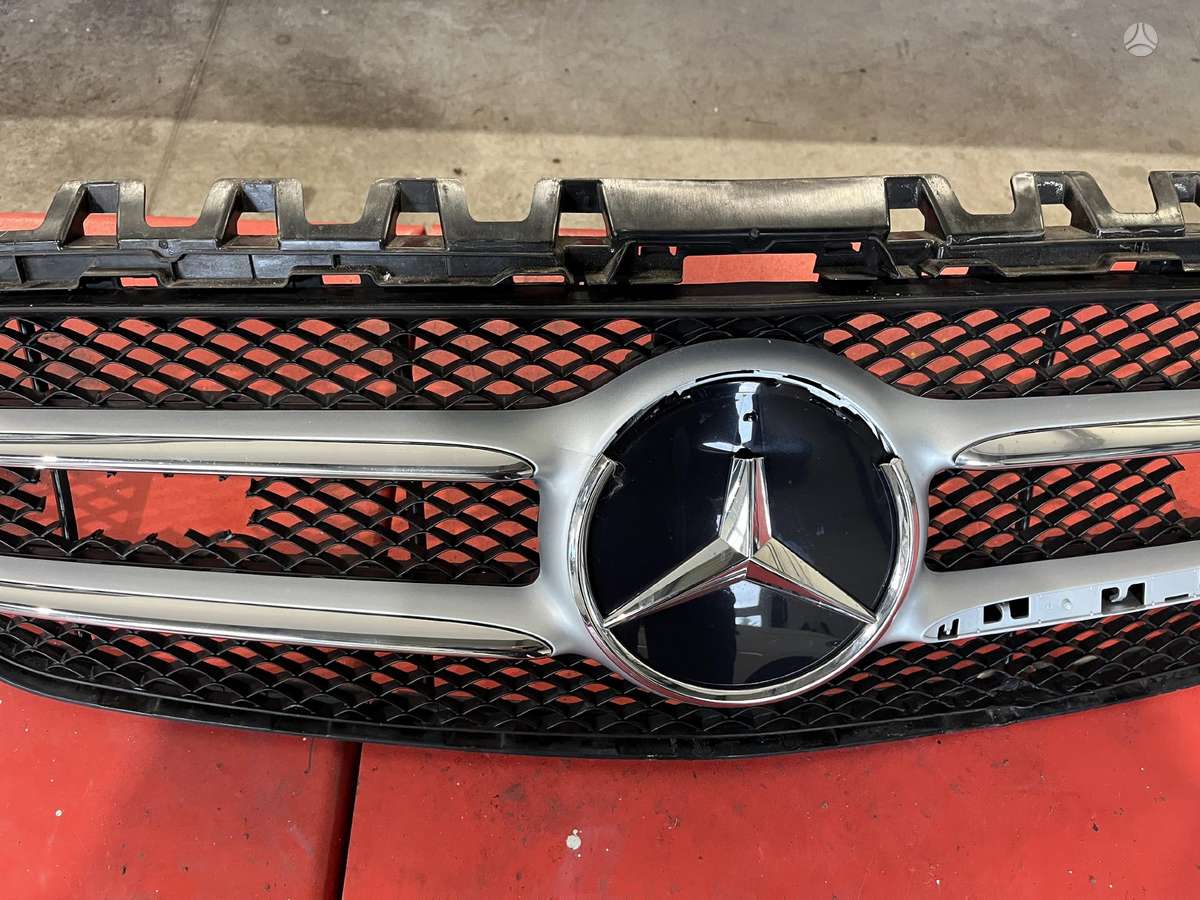 Mercedes-Benz B klasė front grill