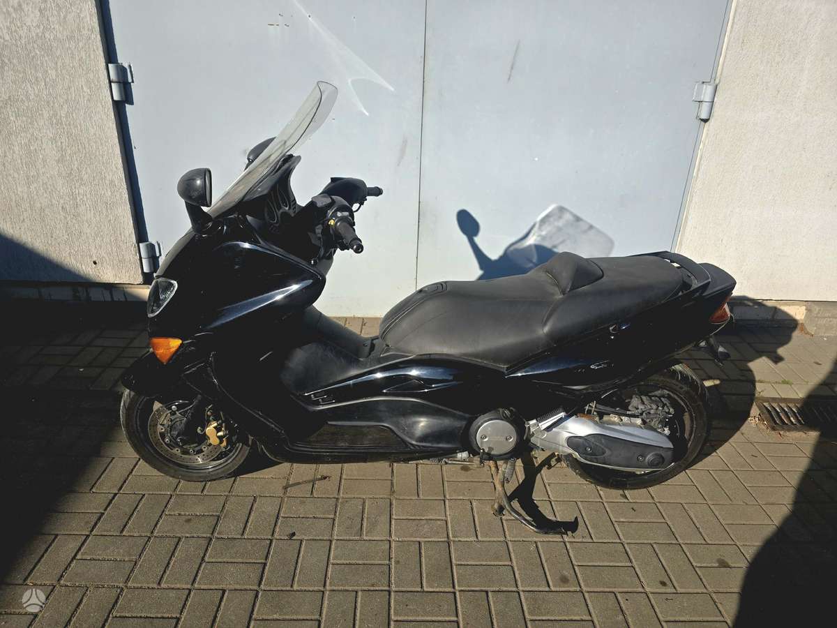 Yamaha TMAX, мотороллеры / мопеды