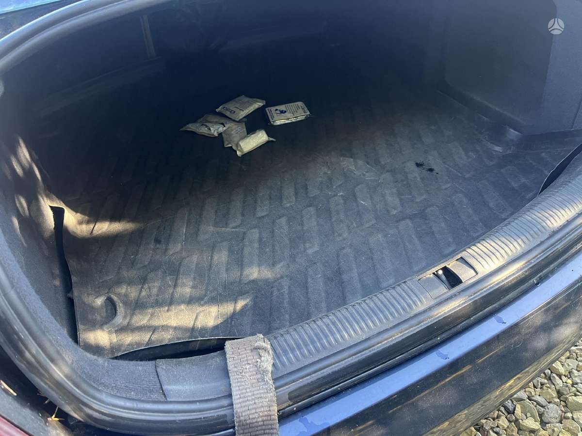 Audi A6 Automobilis dalimis