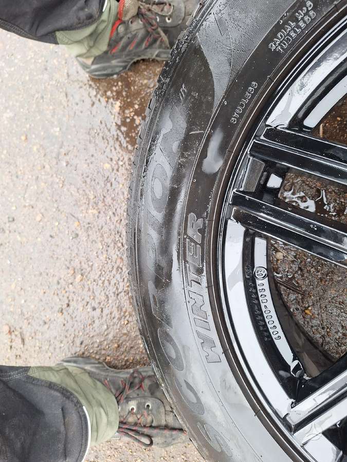 Pirelli, зимние 215/65 R17