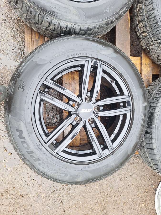 Pirelli, winter 215/65 R17