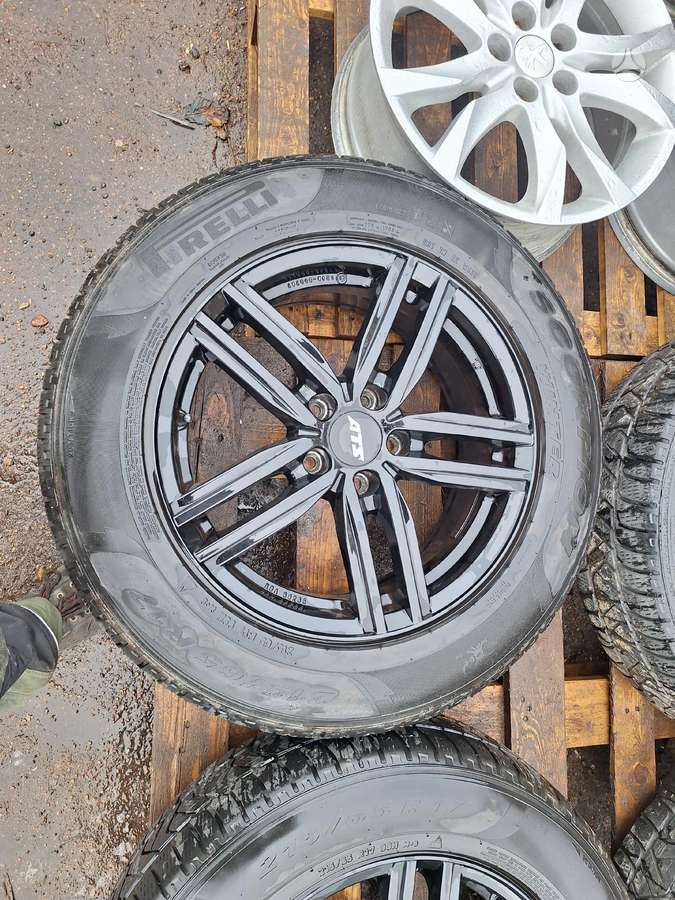 Pirelli, winter 215/65 R17